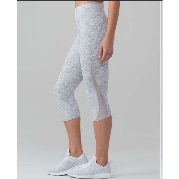 Lululemon Train Times Legging Crop Women  6 Alpine‎ Gray White Striped - Picture 2 of 16